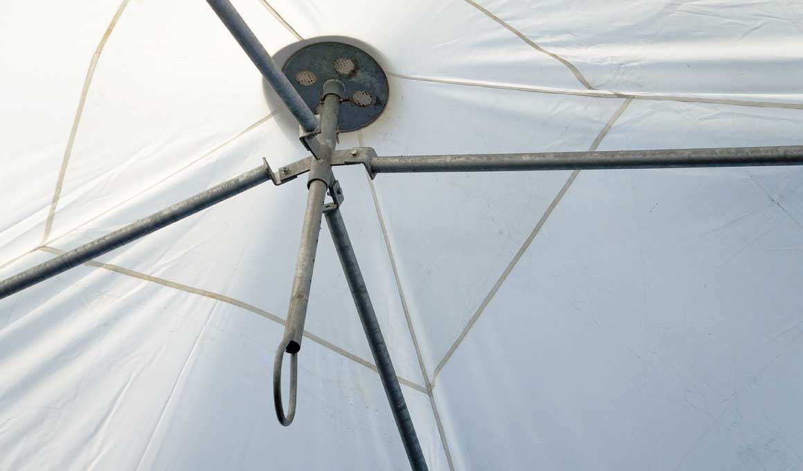 Brass bedouin tents tensioning