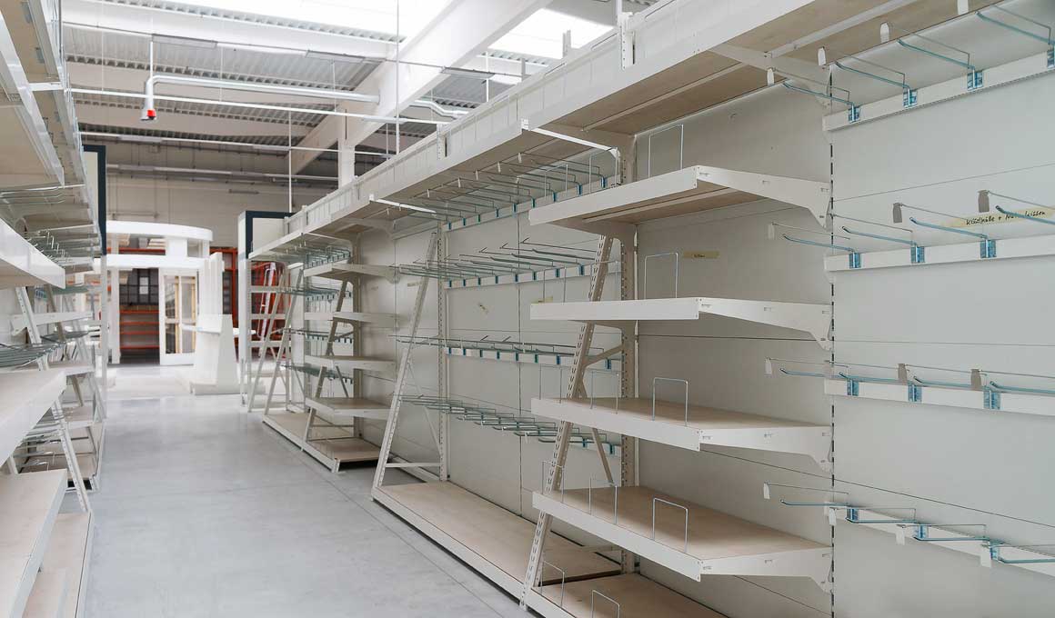 LPR wide span shelf retail